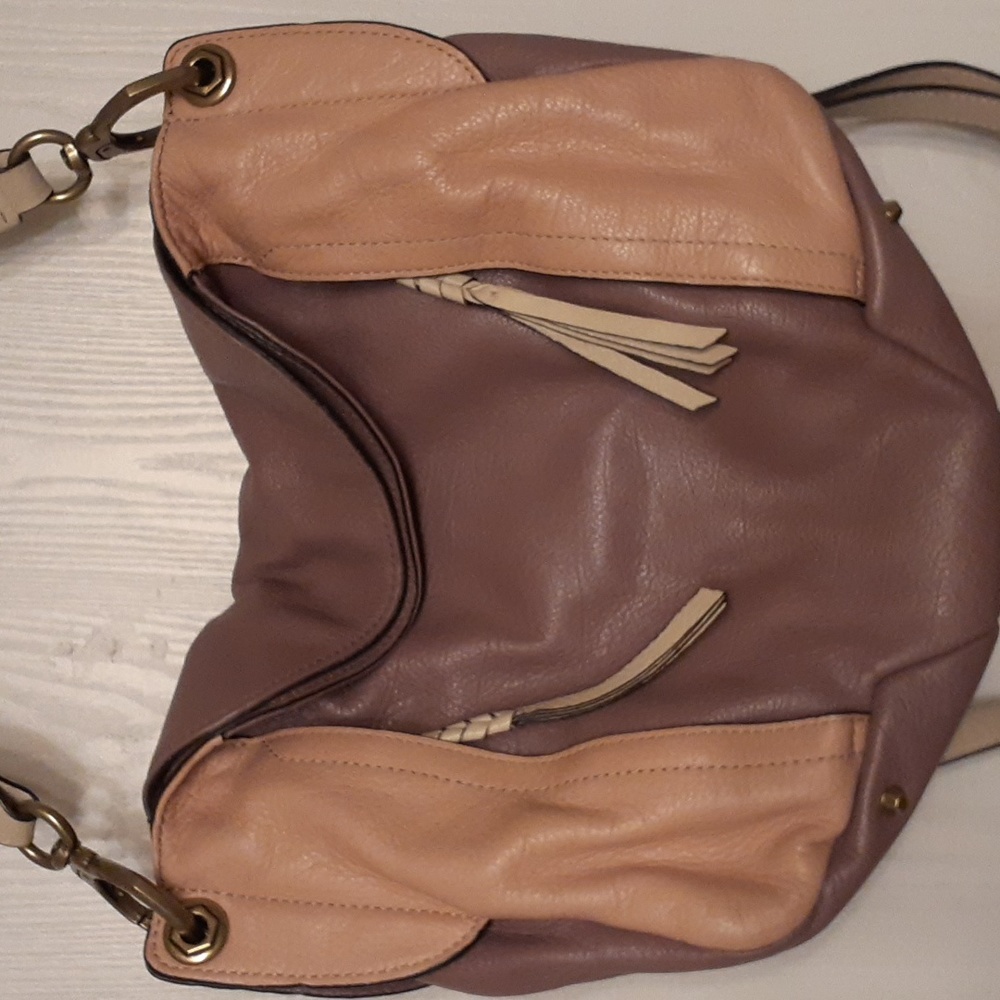 orYany " Danielle " Italian pebble leather shoulder bag. can be used crossbody.